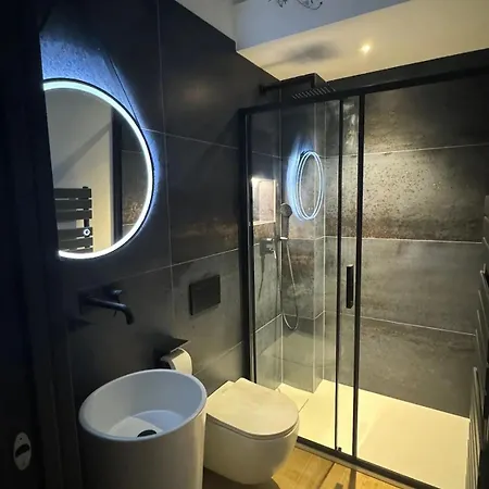 Luxe Appartotel Magia - Check-in Autonomo Como