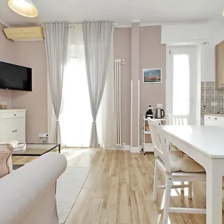 Luxe Appartotel Magia - Check-in Autonomo Apartment