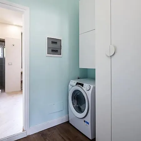 Luxe Appartotel Magia - Check-in Autonomo Apartment Como